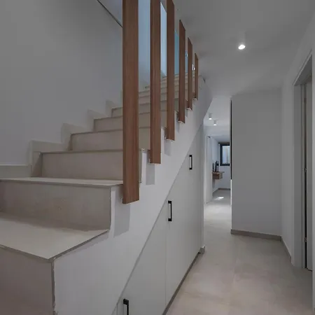 Blue Haven Polychrono